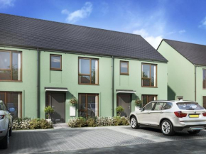3 GUEST ROOMS IN A 3-BED HOUSE, KITCHEN, SMART TV in all rooms, SINGLE,DOUBLE,ENSUITE options available, KETLEY, TELFORD